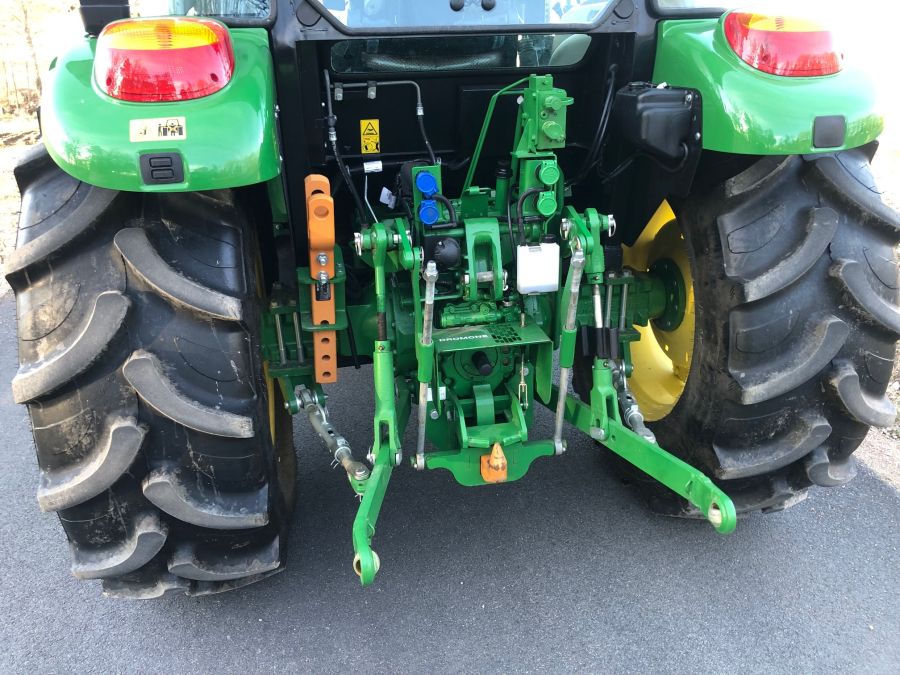 5619 John Deere 5075E tractor for export with front loader