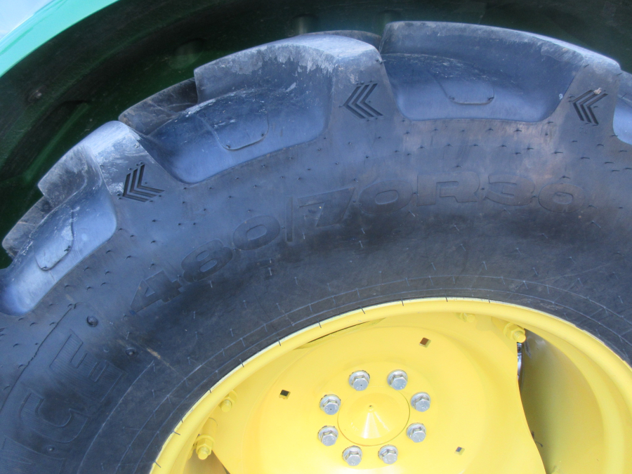 5619 John Deere 5075E tractor for export with front loader