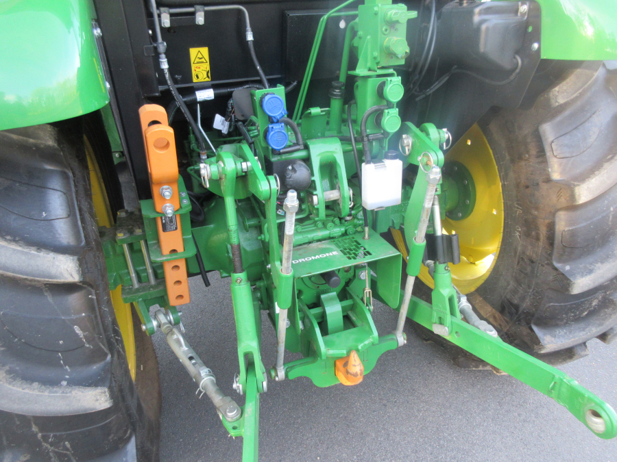 5619 John Deere 5075E tractor for export with front loader