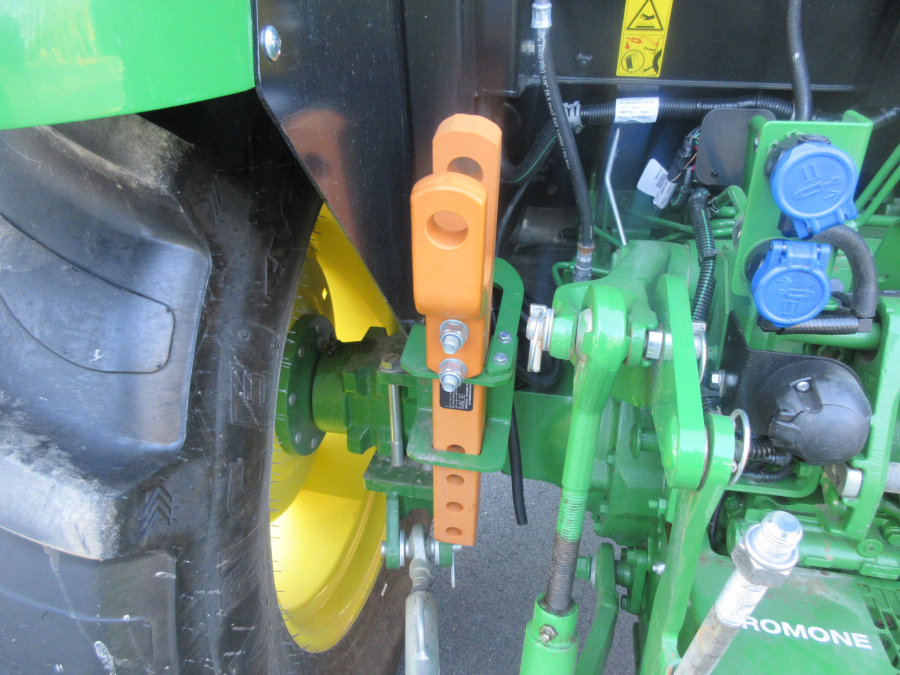 5619 John Deere 5075E tractor for export with front loader