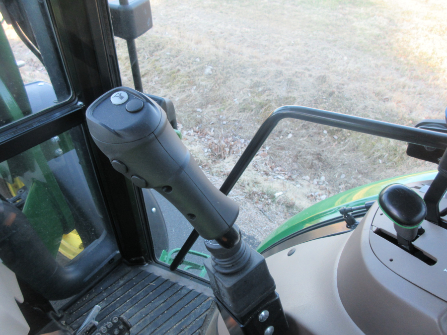 5619 John Deere 5075E tractor for export with front loader