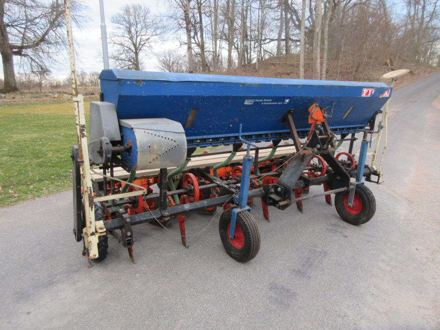 5622 Stanhay precision seeder 6 row