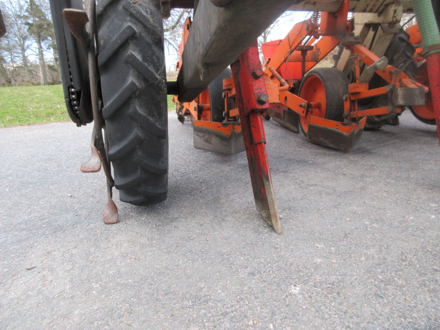 5622 Stanhay precision seeder 6 row