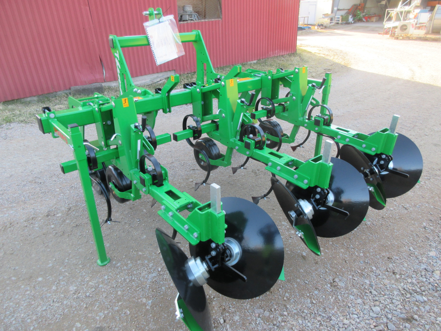 5630 Sfoggia disc ridger for potato 2 row