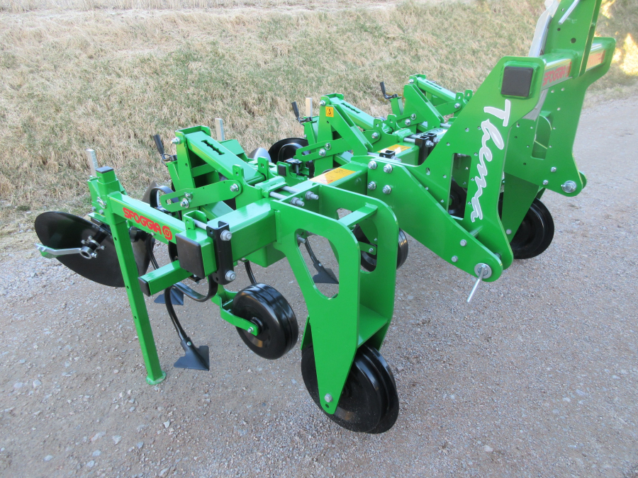 5630 Sfoggia disc ridger for potato 2 row