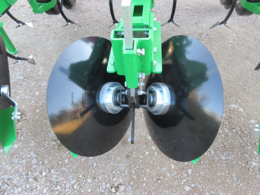 5630 Sfoggia disc ridger for potato 2 row