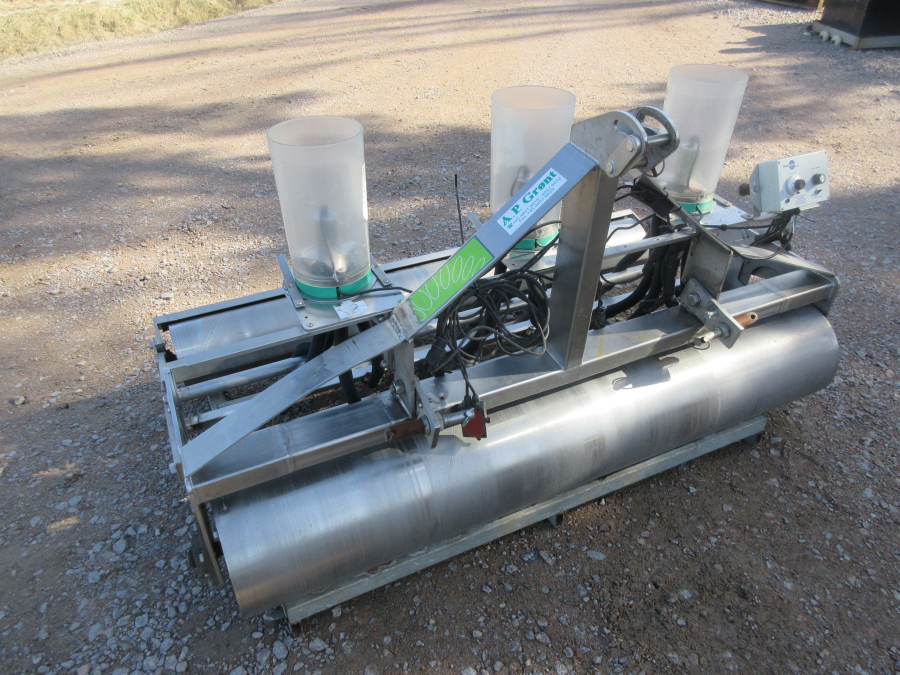 5632 Seedspider seeder for baby leaf