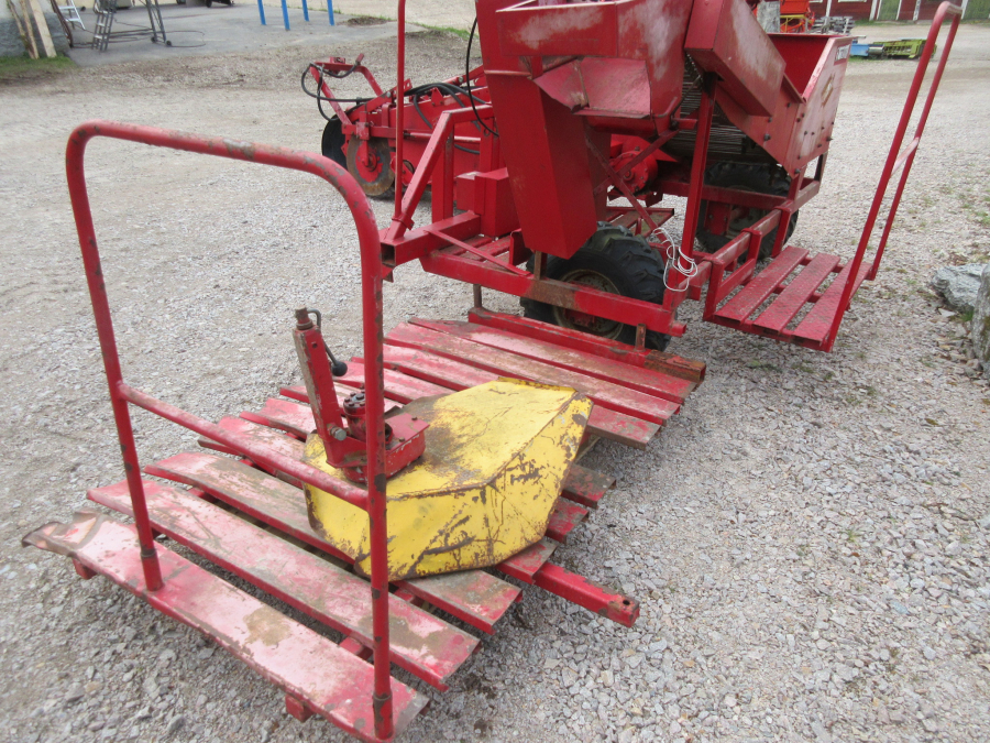 5649 Juko Midi potato harvester