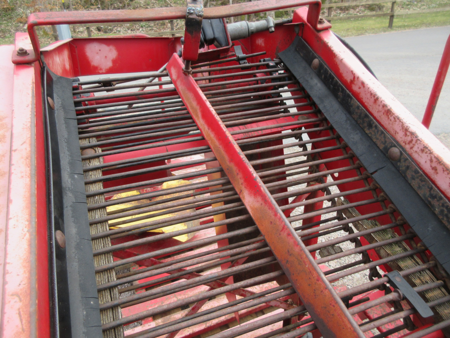 5649 Juko Midi potato harvester
