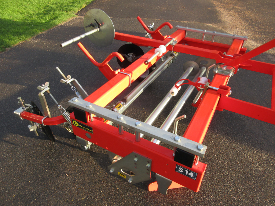 5650 Checchi & Magli plastic film placing machine