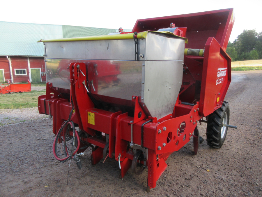5668 Grimme GL32F Potato planter 2 row