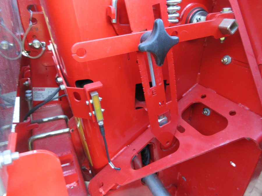 5668 Grimme GL32F Potato planter 2 row
