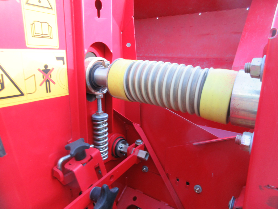 5668 Grimme GL32F Potato planter 2 row