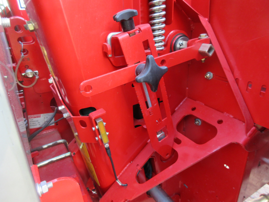 5668 Grimme GL32F Potato planter 2 row