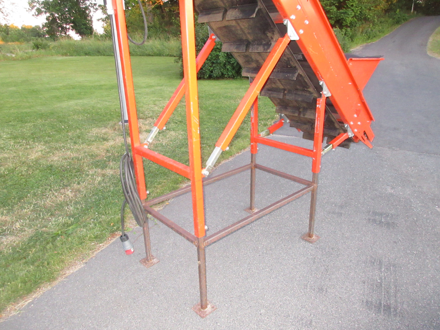 5674 EKKO elevator with swan neck  2200x450 +1000 mm