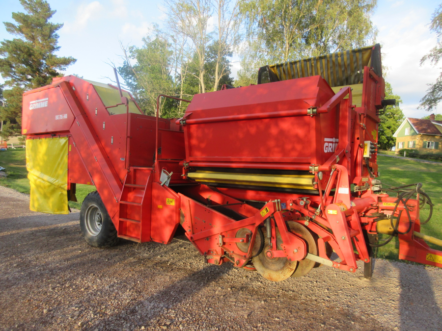 5683 Grimme potato harvester