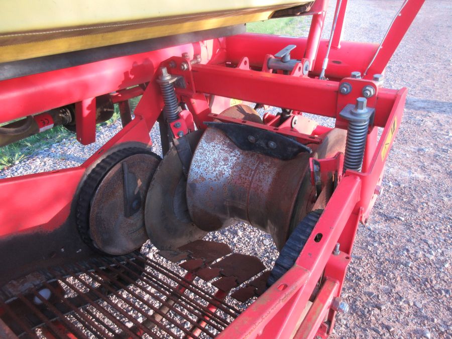 5683 Grimme potato harvester