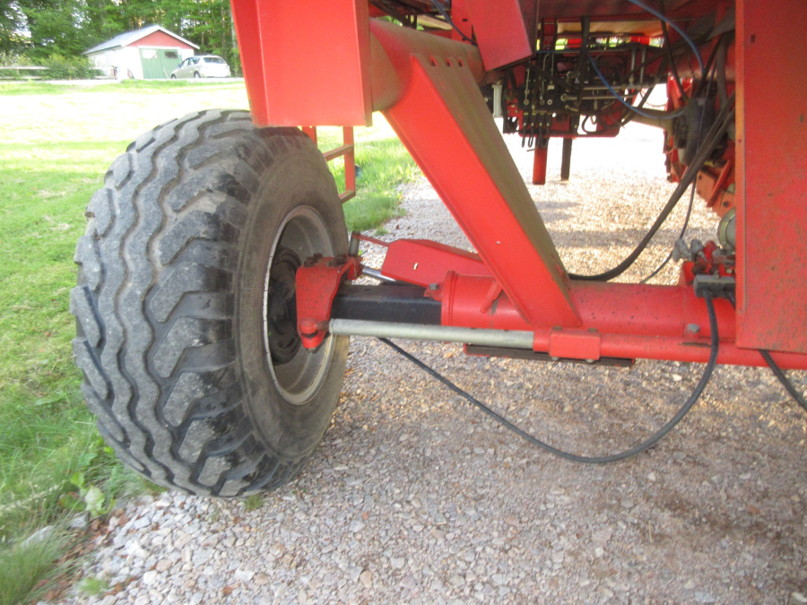 5683 Grimme potato harvester