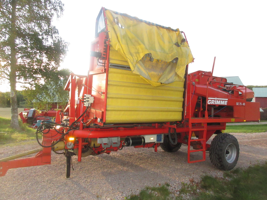 5683 Grimme potato harvester