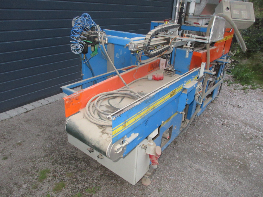 5684 Newtec 2009 / EMVE BE 5000 våg och pack