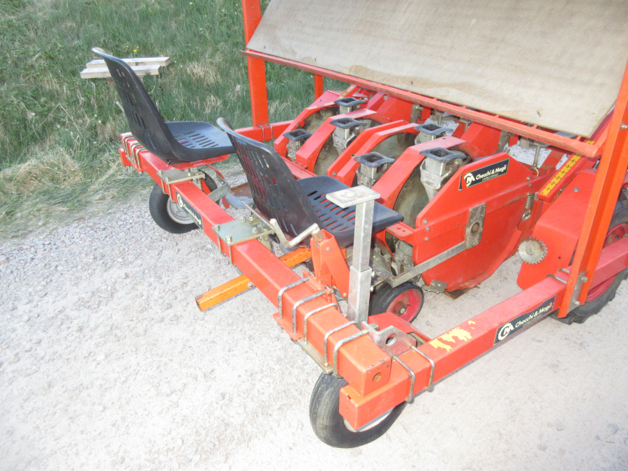 5695 Checchi & Magli Wolf B27 planting machine