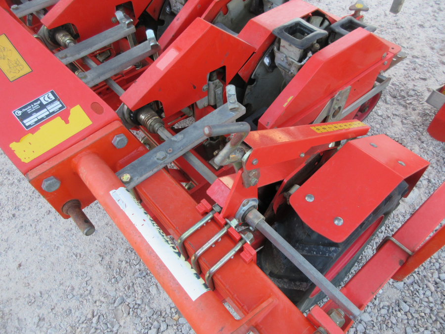 5695 Checchi & Magli Wolf B27 planting machine