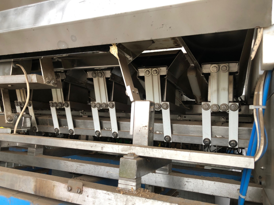 5708 Newtec 2009XB linear weigher