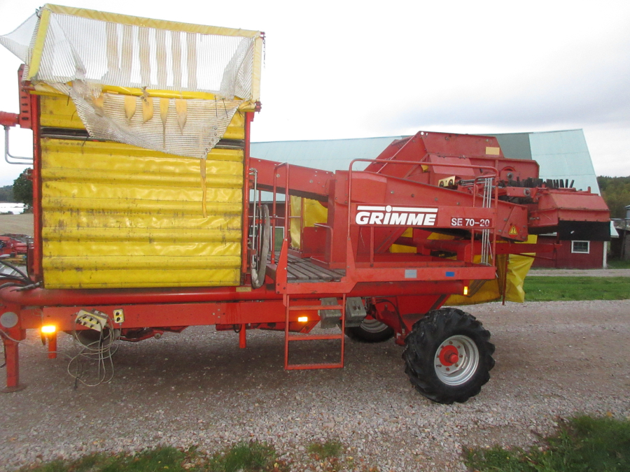 5715 Grimme 70-20 potato harvester