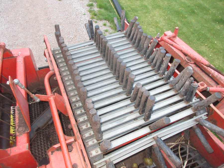 5715 Grimme 70-20 potato harvester