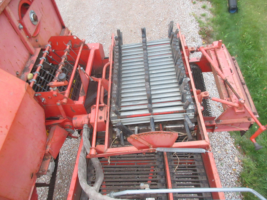 5715 Grimme 70-20 potato harvester