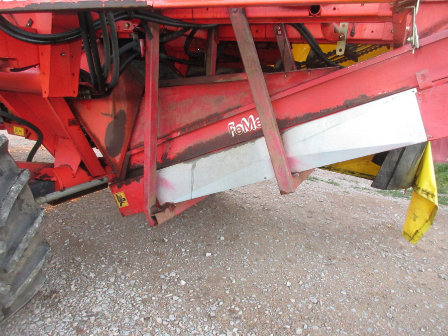 5716 Grimme SE75-20 potato harvester