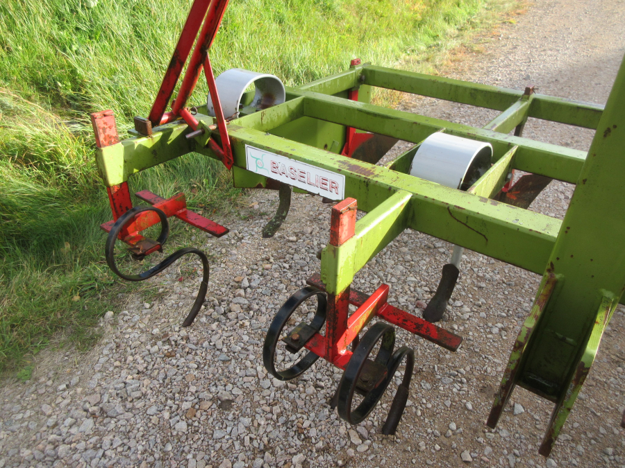 5722 Baselier potato ridger 4 row