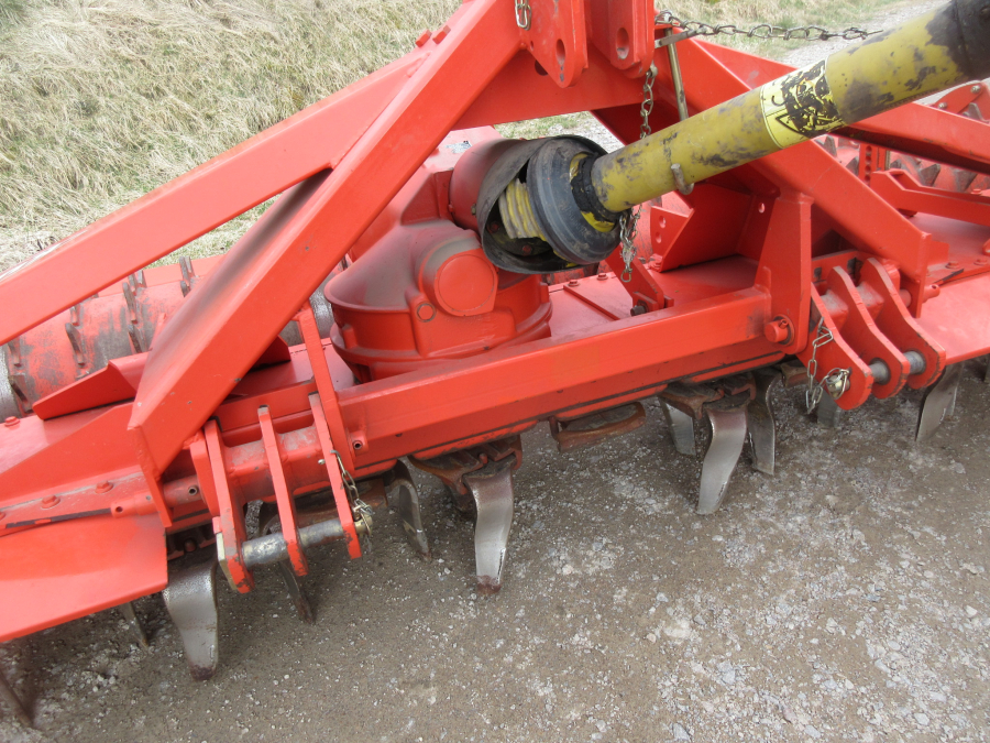 5728 Kuhn power harrow 4 meter