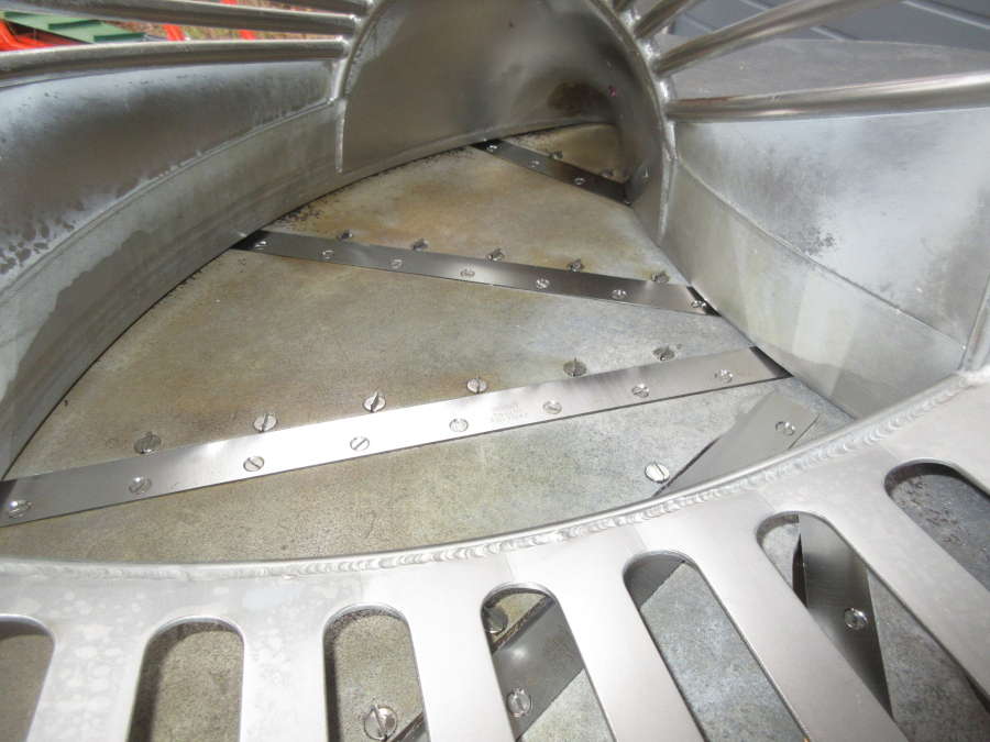 5729 Eillert KS900 S Slicer
