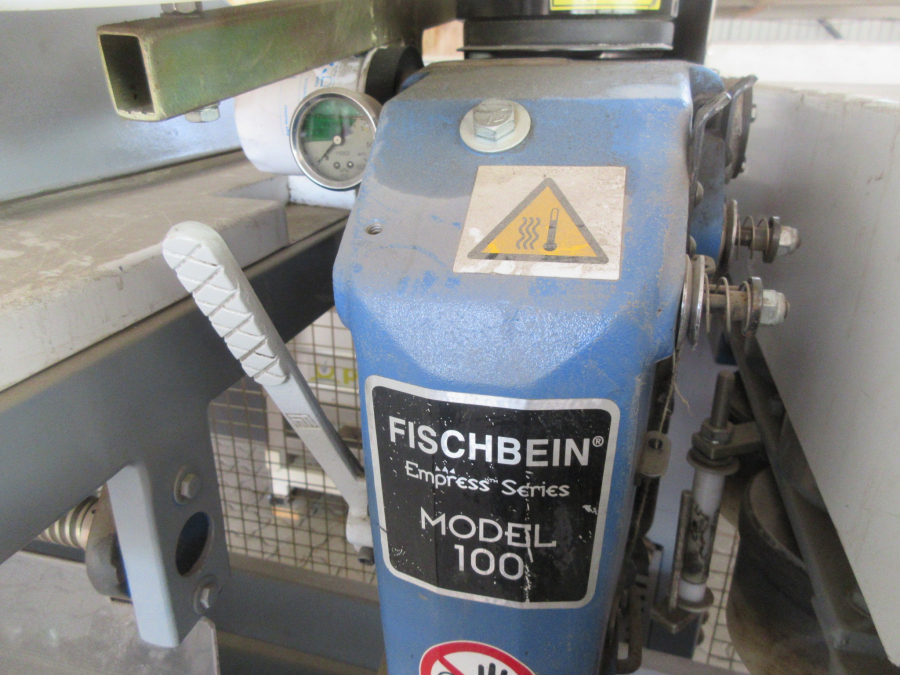 5744 Saclark net bagger with Daumar Weigher