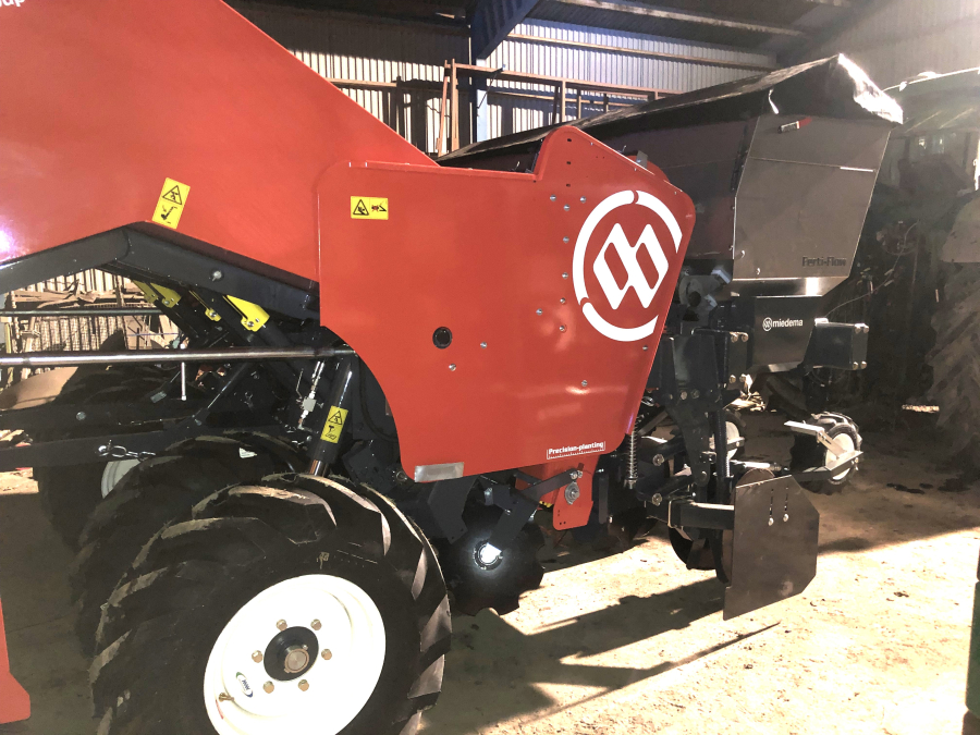 5750 Miedema CP42 potato planter NEW