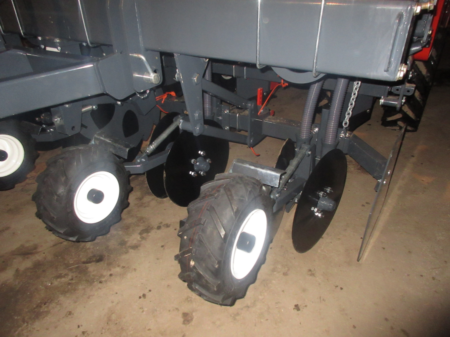 5750 Miedema CP42 potato planter NEW