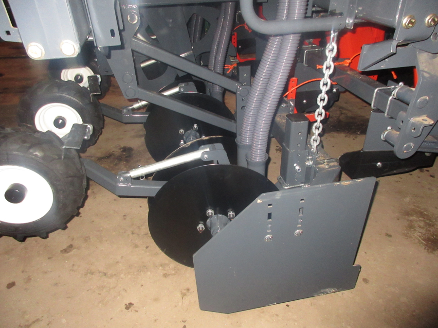 5750 Miedema CP42 potato planter NEW