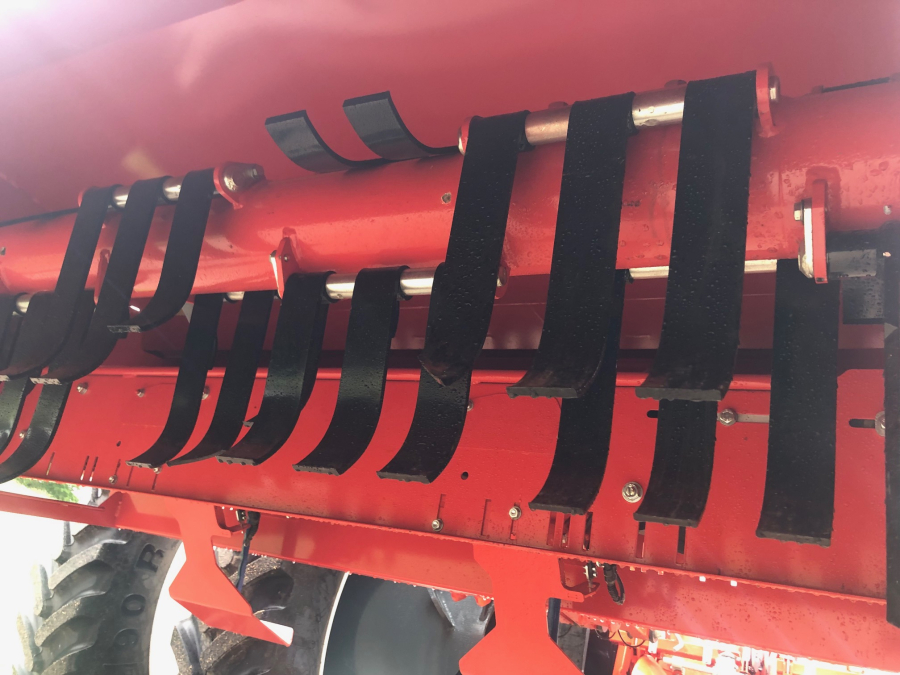 5751 Dewulf RA3060 potato harvester