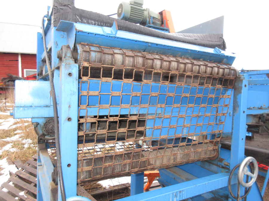 5761 EMVE potato sorting line screen grader