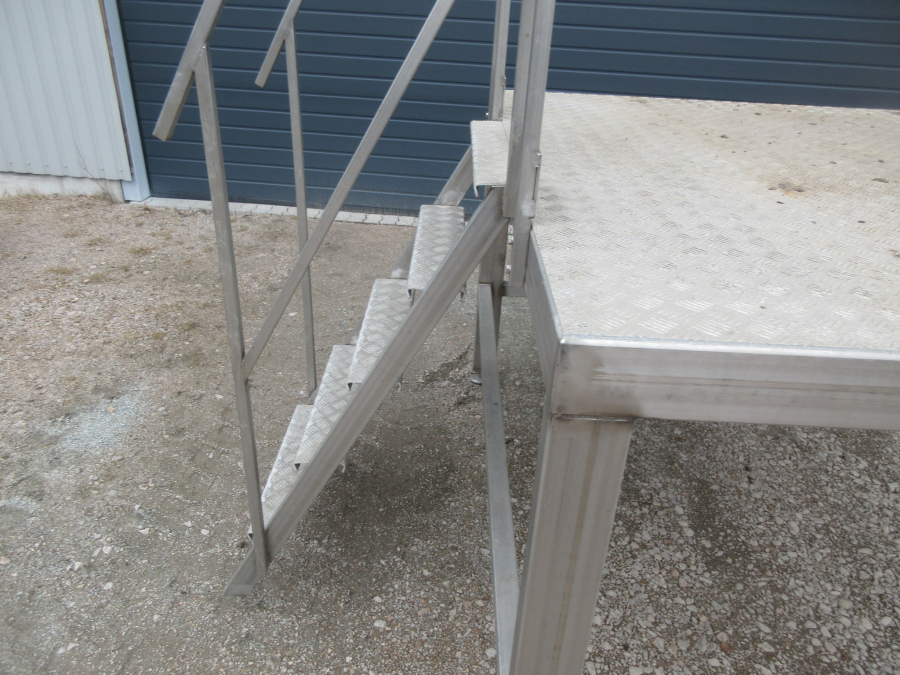 5783 EKKO stainless steel platform