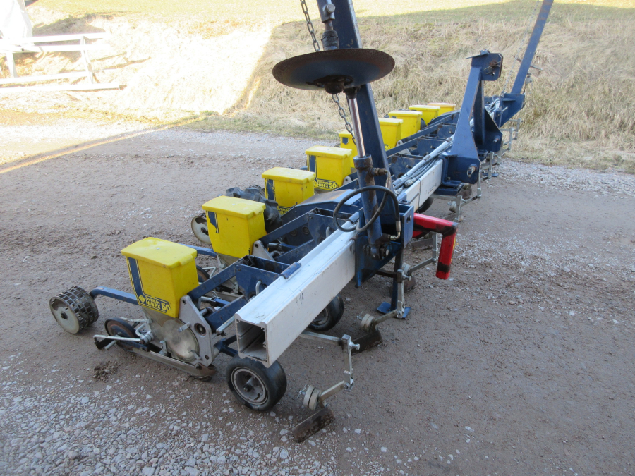 5786 Nibex precision seeder 9 Row