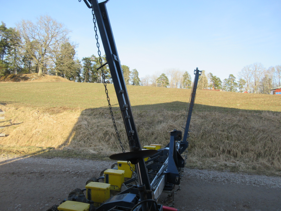 5786 Nibex precision seeder 9 Row
