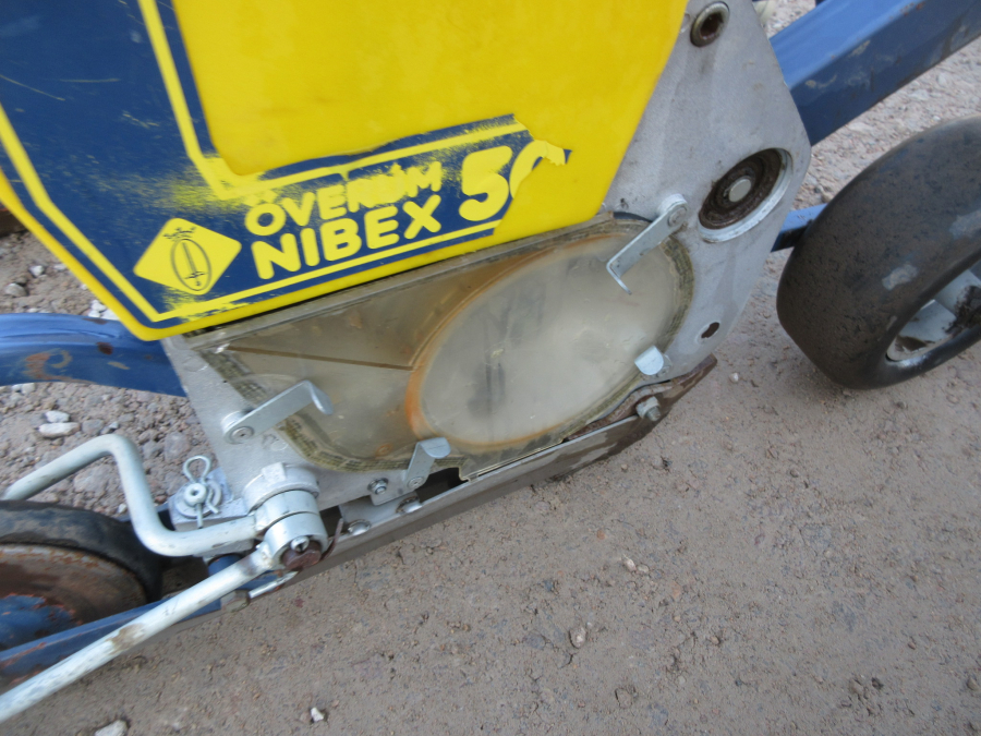 5786 Nibex precision seeder 9 Row