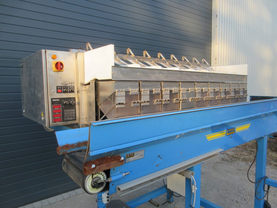 5811 Newtec 2009XB linear weigher