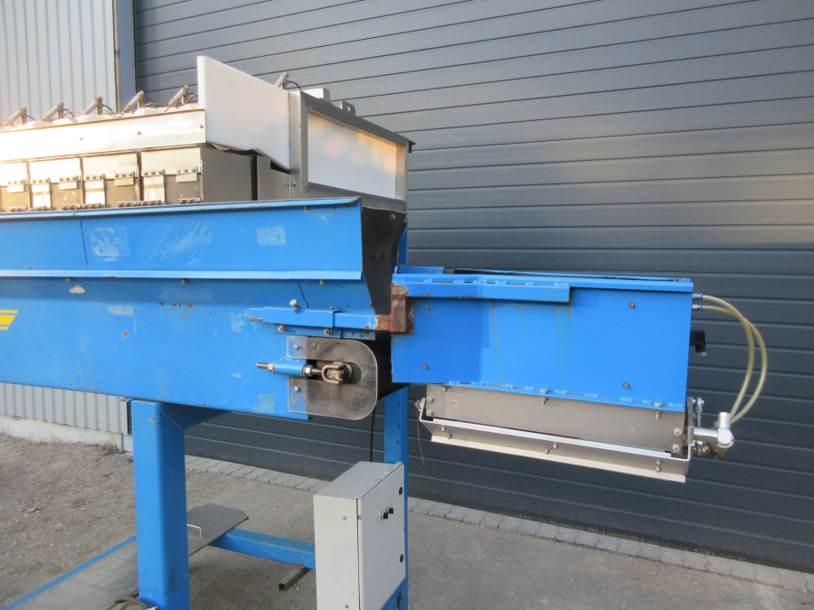 5811 Newtec 2009XB linear weigher