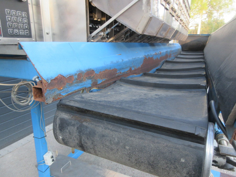 5811 Newtec 2009XB linear weigher