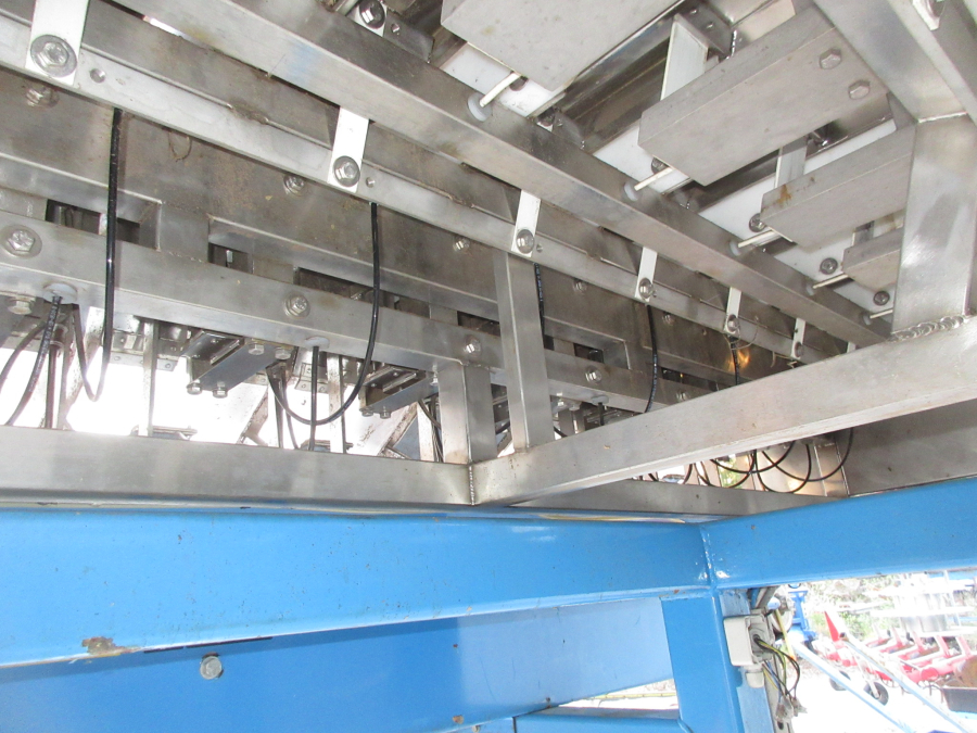 5811 Newtec 2009XB linear weigher