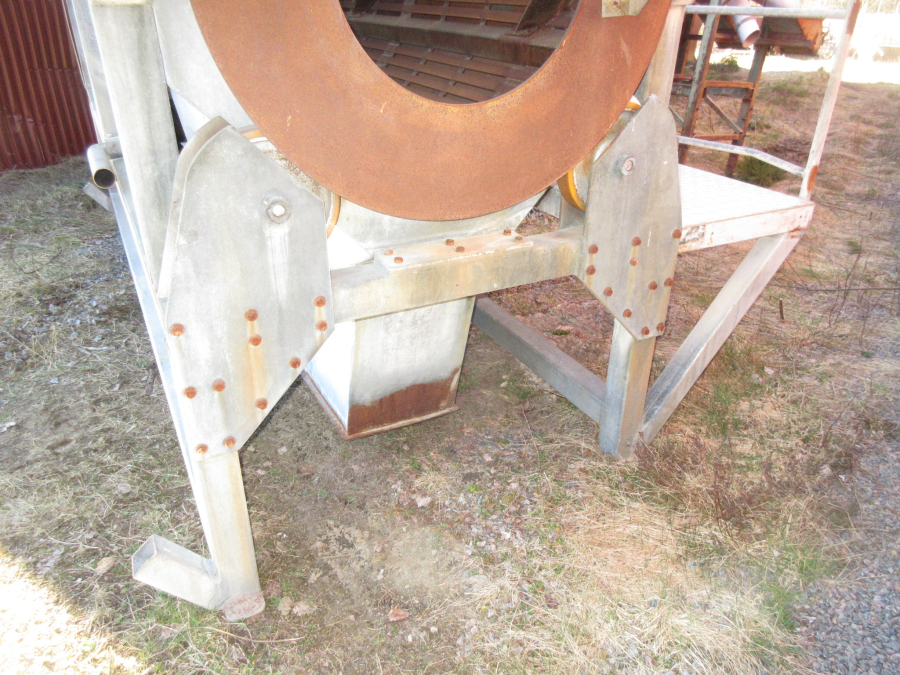 5844 Nymek potato washing machine