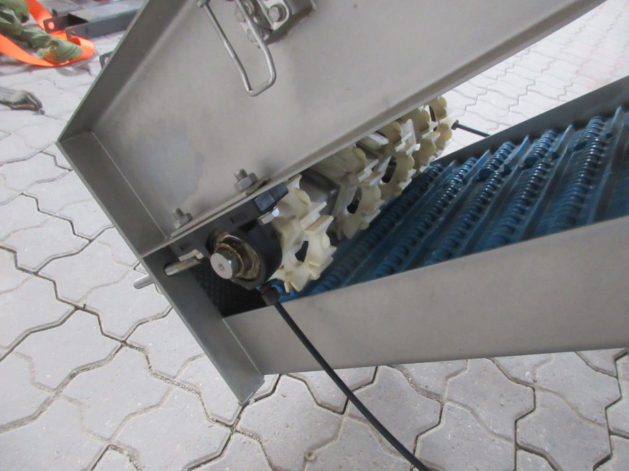 5846 EMVE automatic weigher for peeled products